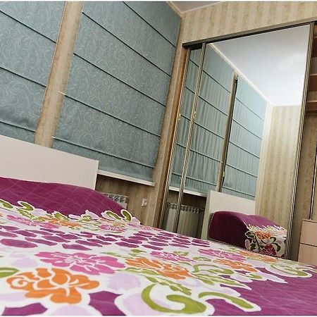 Apartment on Bulvar Mira 8 Karagandy Exterior foto
